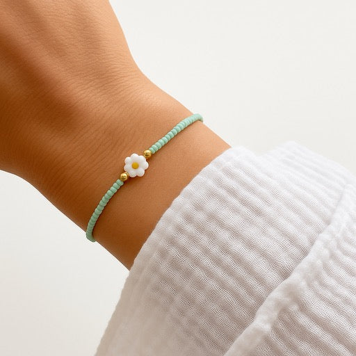 Perlenblumen Armband