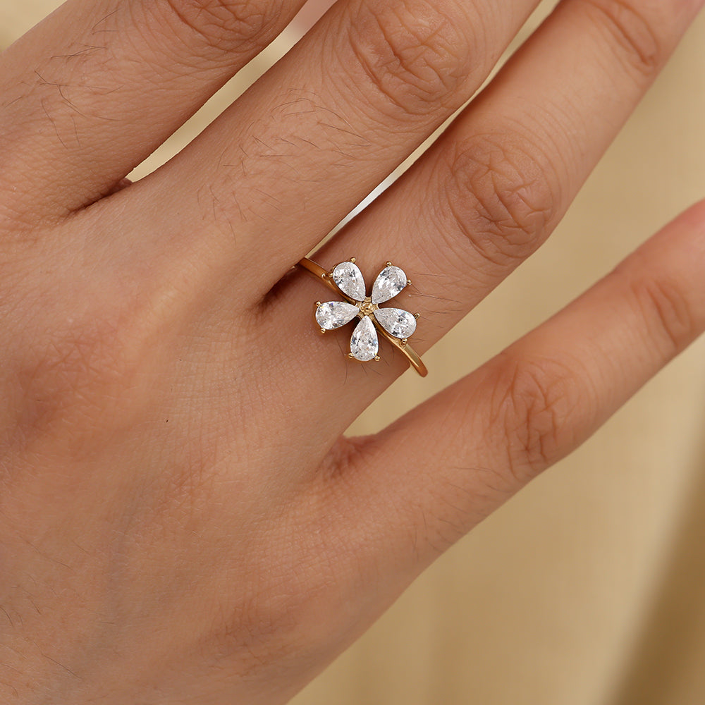 Fiora Bloom Ring