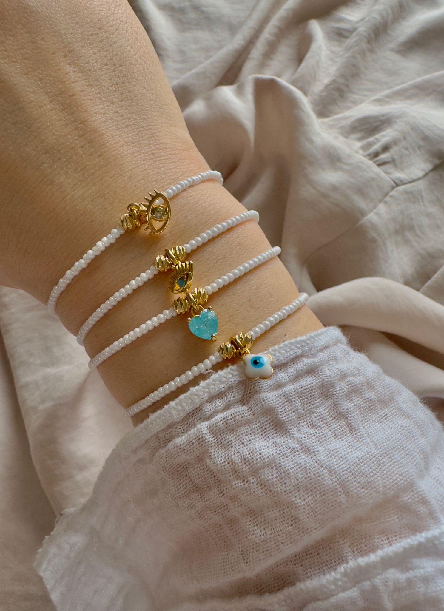 White Pearl Charm Armband